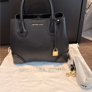 Michael Kors Small Mercer Gallery